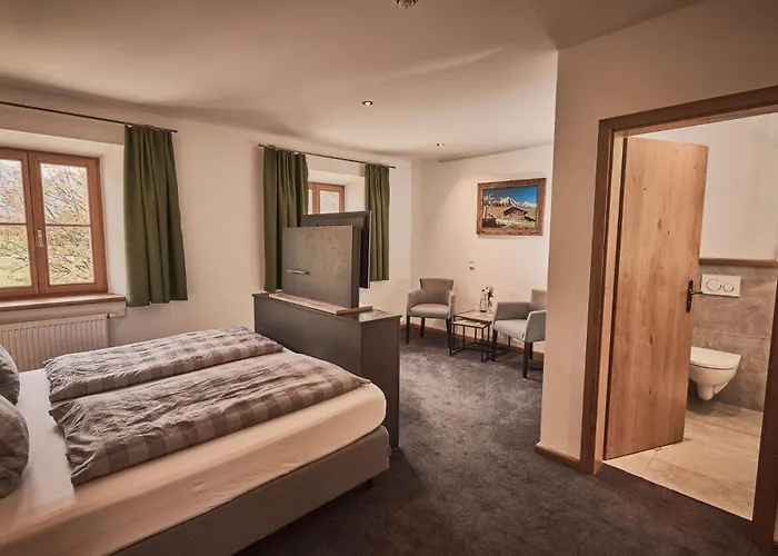 Rait'ner Wirt Hotel 3*