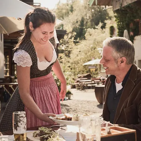 Rait'ner Wirt Hotel 3*