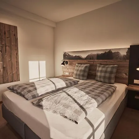 Rait'ner Wirt Hotel 3*